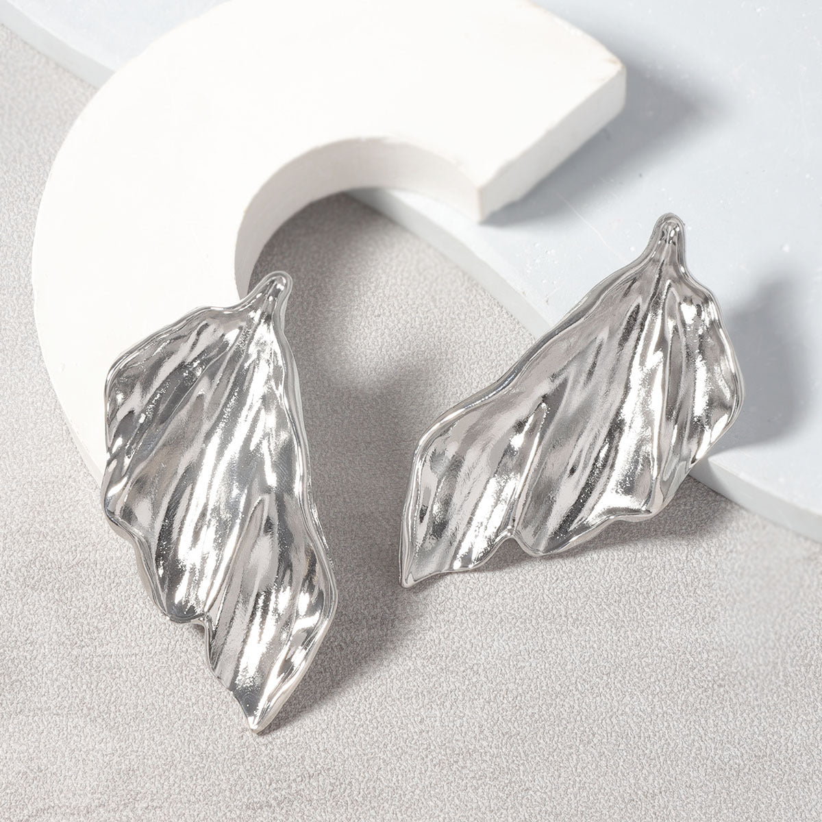 Elegantti Korvarengas jokaiseen tilaisuuteen