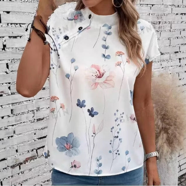 Well Tailored Blouse with a Graceful Silhouette
