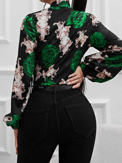 Effortlessly Elegant Blouse with a Timeless Design