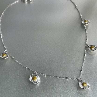 Hurmaava Koru jokaiseen tilaisuuteen