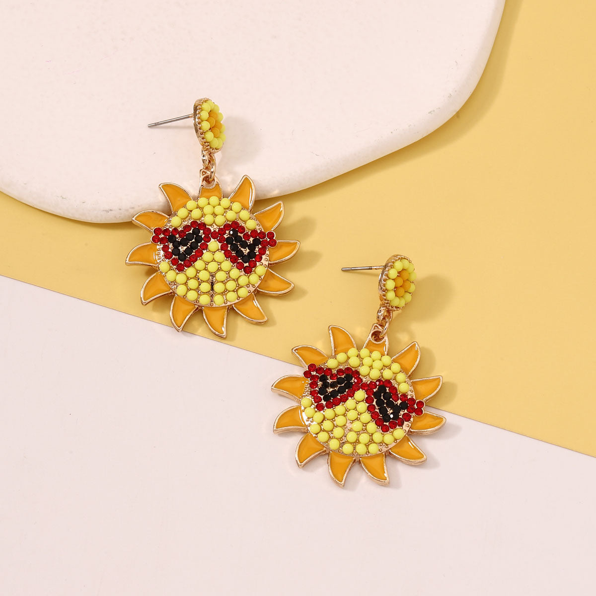 Käsintehty vintage Korvarengas