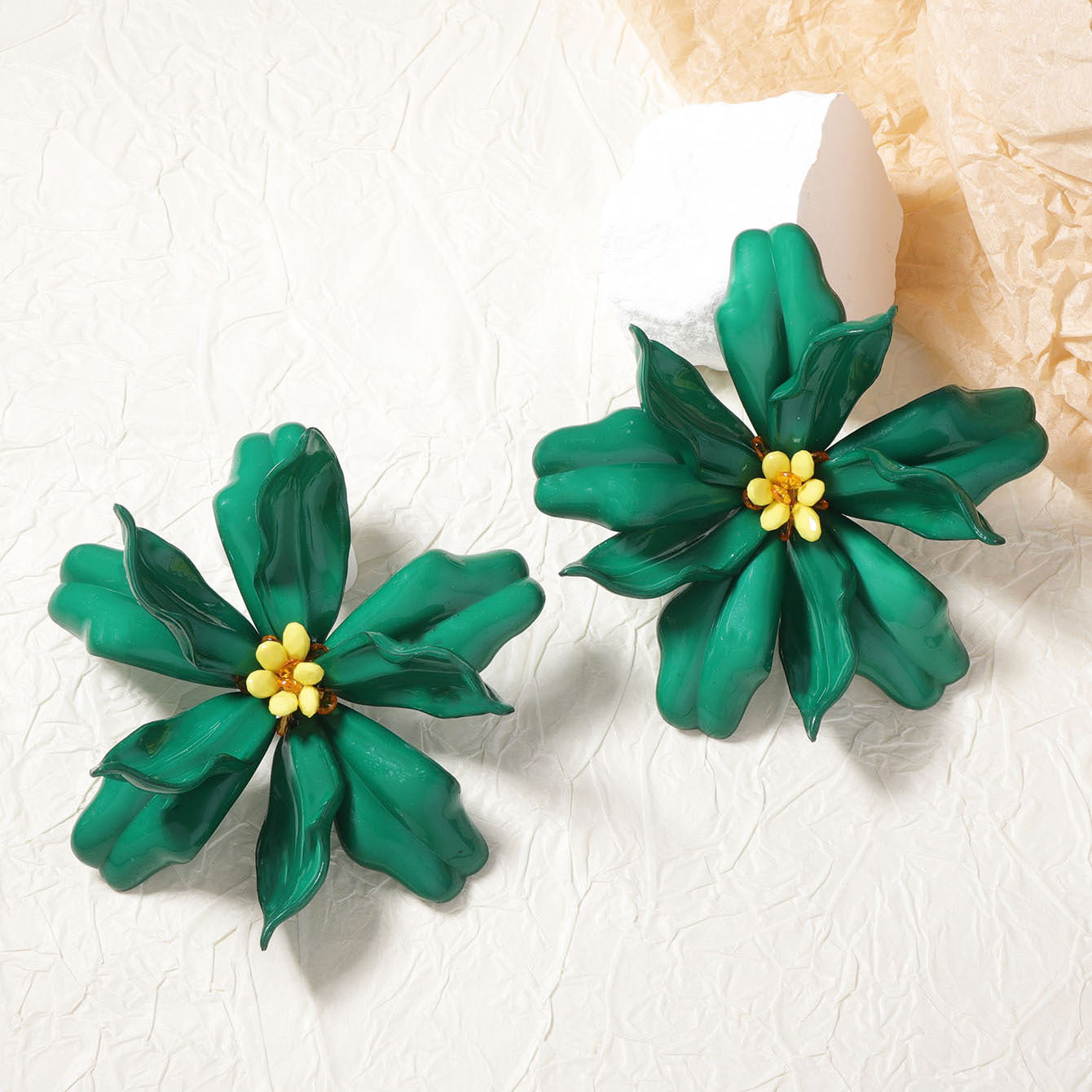 Hurmaava Korvarengas jokaiseen tilaisuuteen