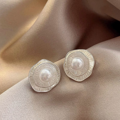 Herkkä käsityö Helmi Korvarengas