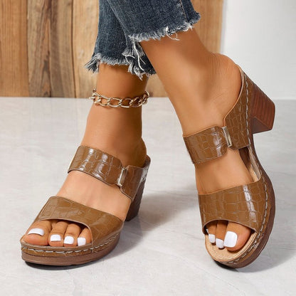 Klassiset Ortopediset Sandaalit Ajattomalla Tyylillä