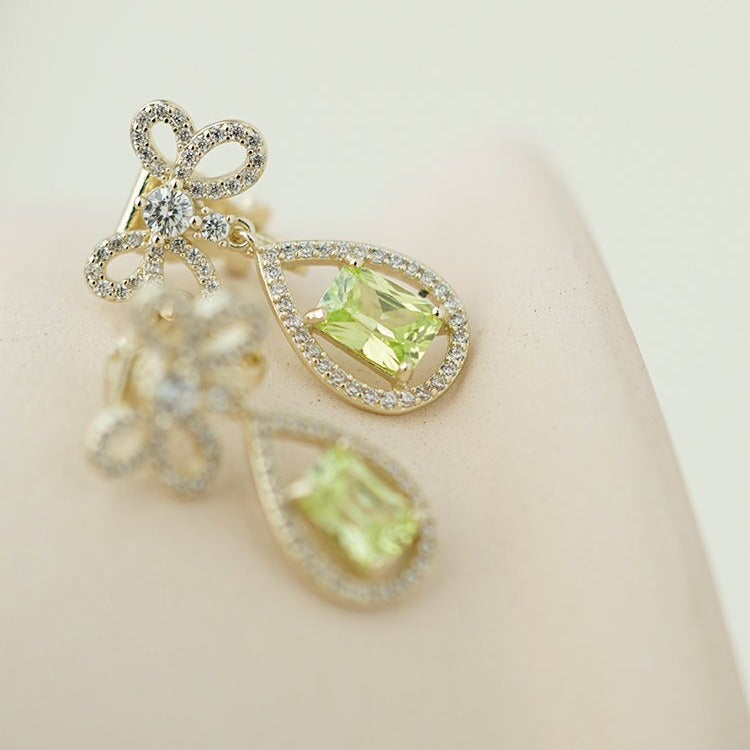 Kaunis Kulta Korvarengas ainutlaatuisella tyylillä