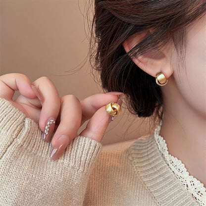 Klassinen Korvarengas ajattomalla viehätyksellä