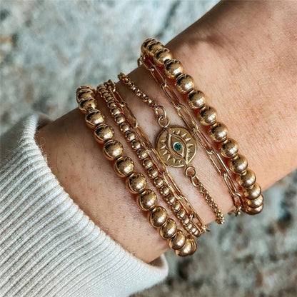 Klassinen Kulta Korusetti ajattomalla viehätyksellä