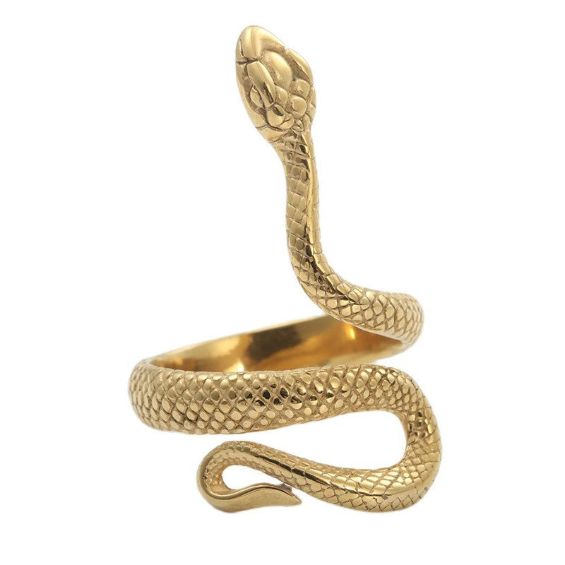 Klassinen Sormus ajattomalla viehätyksellä