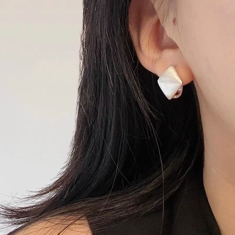 Hurmaava Korvarengas jokaiseen tilaisuuteen