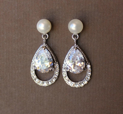 Kaunis Korvarengas ainutlaatuisella tyylillä