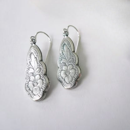 Klassinen Korvarengas ajattomalla viehätyksellä