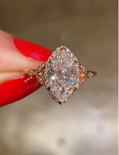 Klassinen Kulta Sormus ajattomalla viehätyksellä