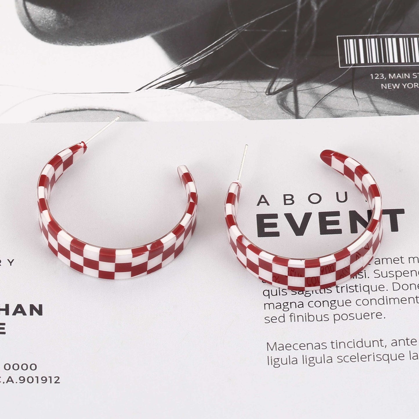 Kaunis Hopea Korvarengas ainutlaatuisella tyylillä