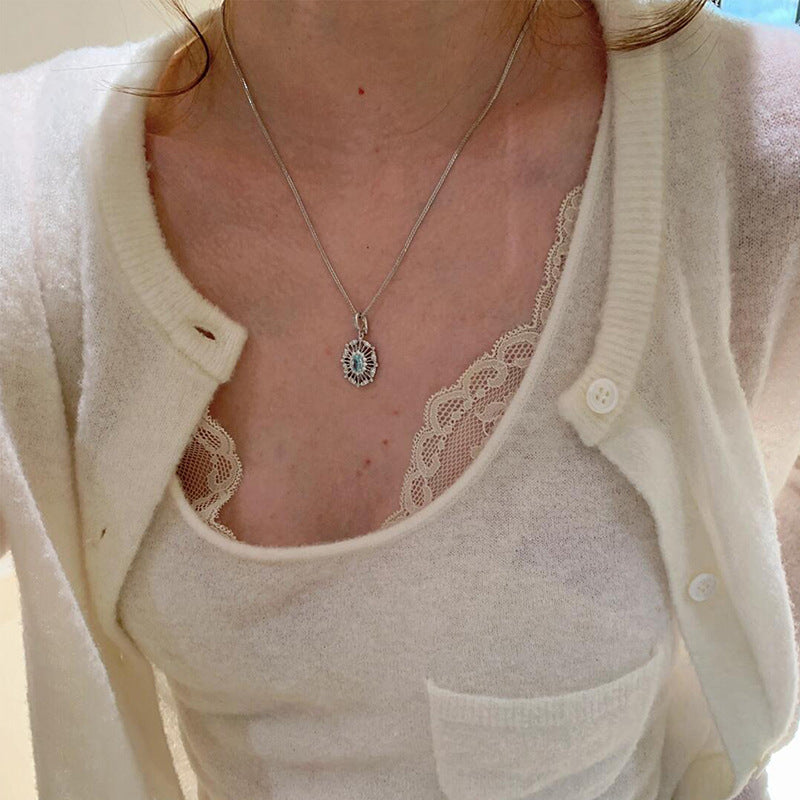 Kaunis Koru ainutlaatuisella tyylillä