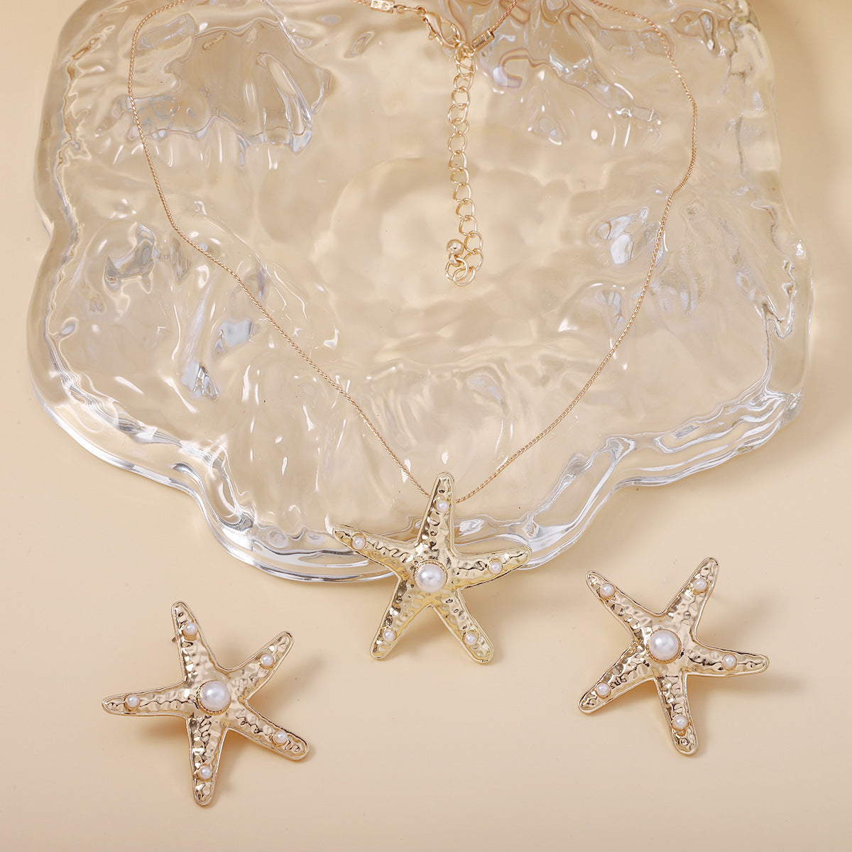 Romanttinen Helmi Kaulakoru erityisiin hetkiin