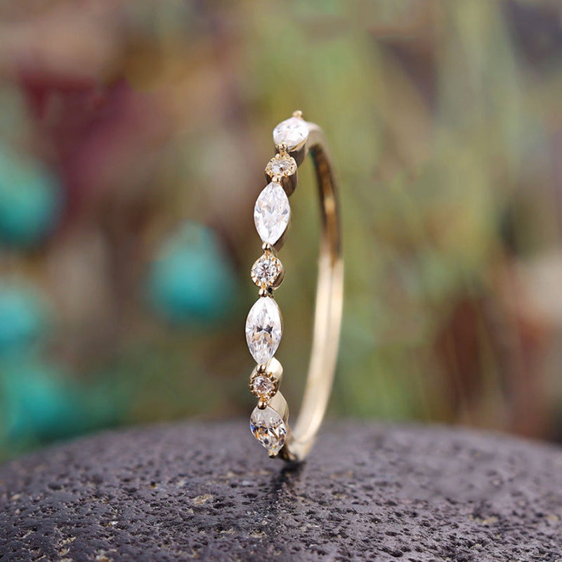 Upea Sormus päivittäiseen käyttöön