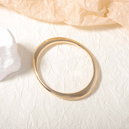 Klassinen Rannekoru ajattomalla viehätyksellä