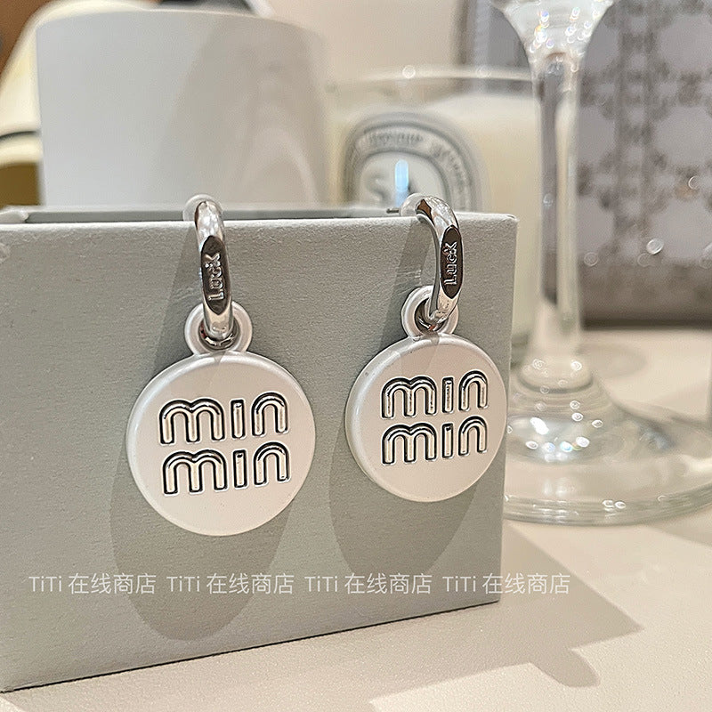 Hurmaava Korvarengas jokaiseen tilaisuuteen