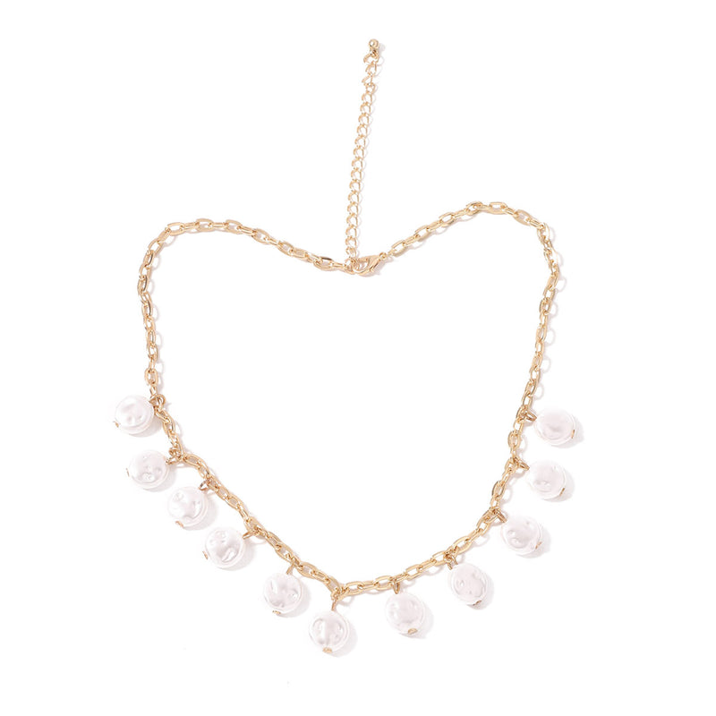 Klassinen Helmi Kaulakoru ajattomalla viehätyksellä