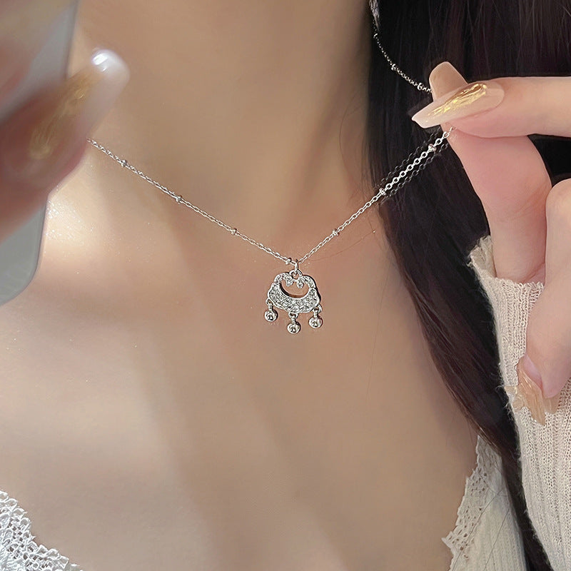 Käsintehty vintage Kaulakoru