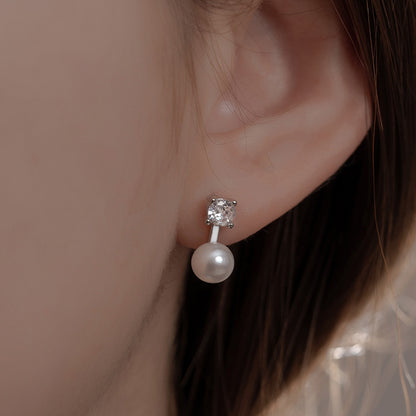 Hurmaava Helmi Korvarengas jokaiseen tilaisuuteen