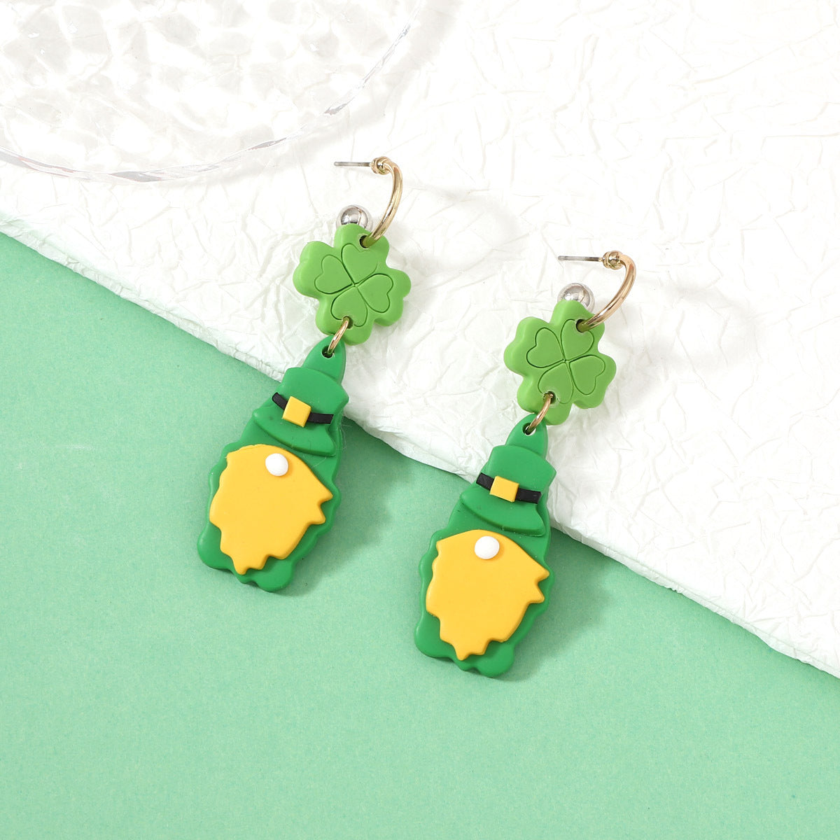 Klassinen Korvarengas ajattomalla viehätyksellä