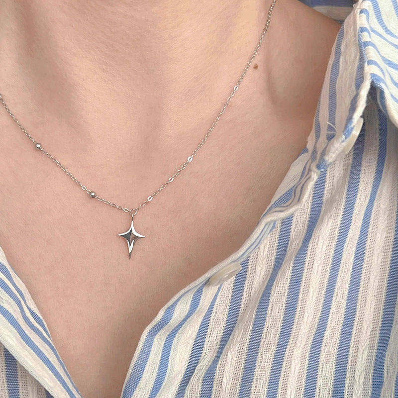 Käsintehty vintage Kaulakoru