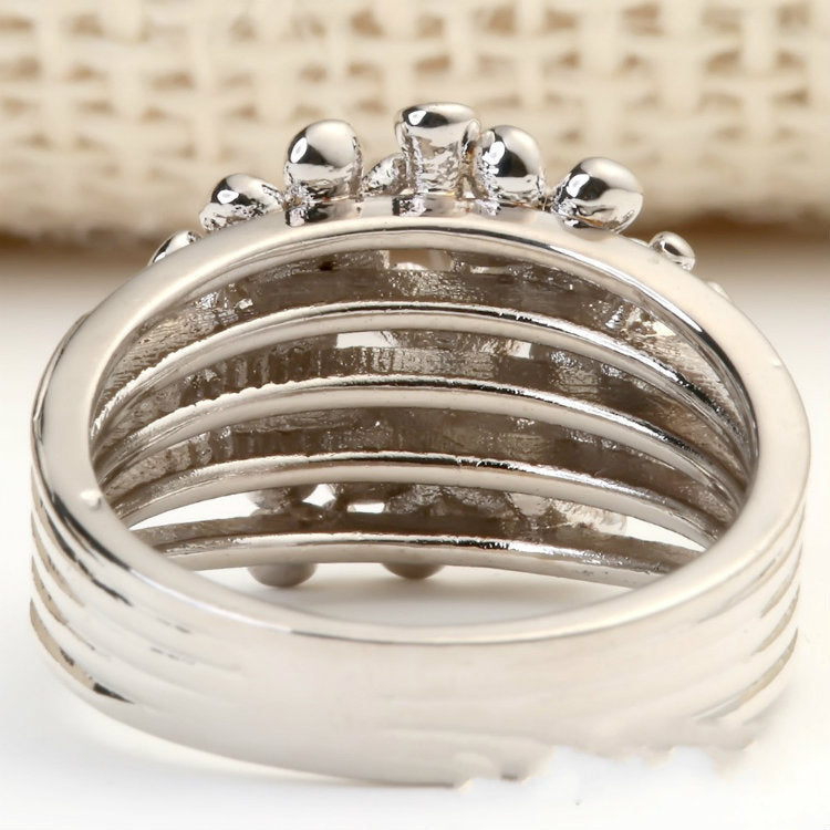 Kaunis Sormus ainutlaatuisella tyylillä