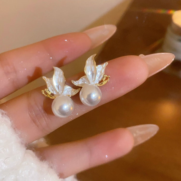 Hurmaava Helmi Korvarengas jokaiseen tilaisuuteen