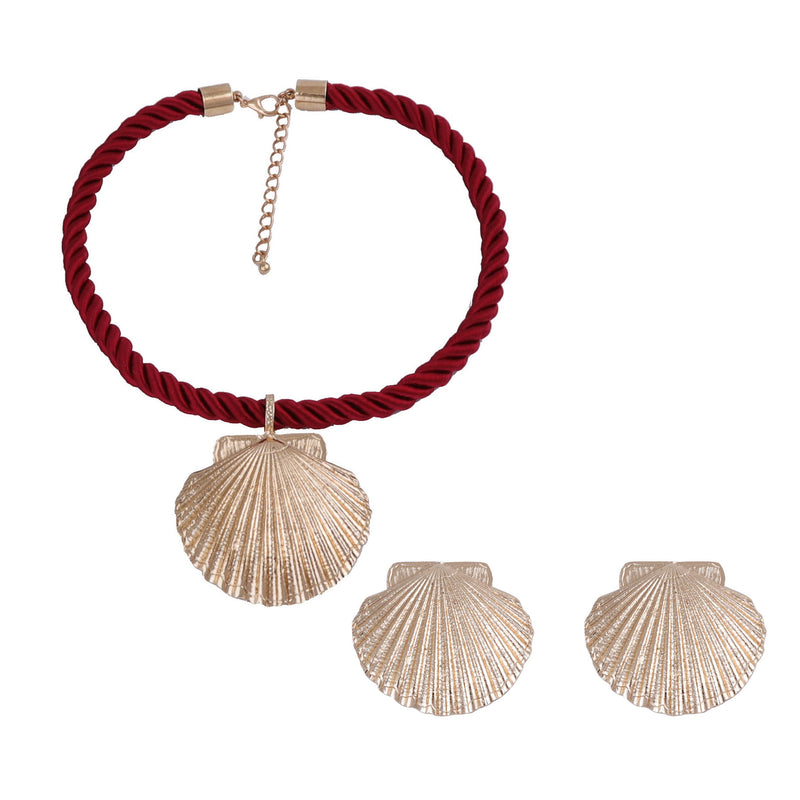 Klassinen Kaulakoru ajattomalla viehätyksellä