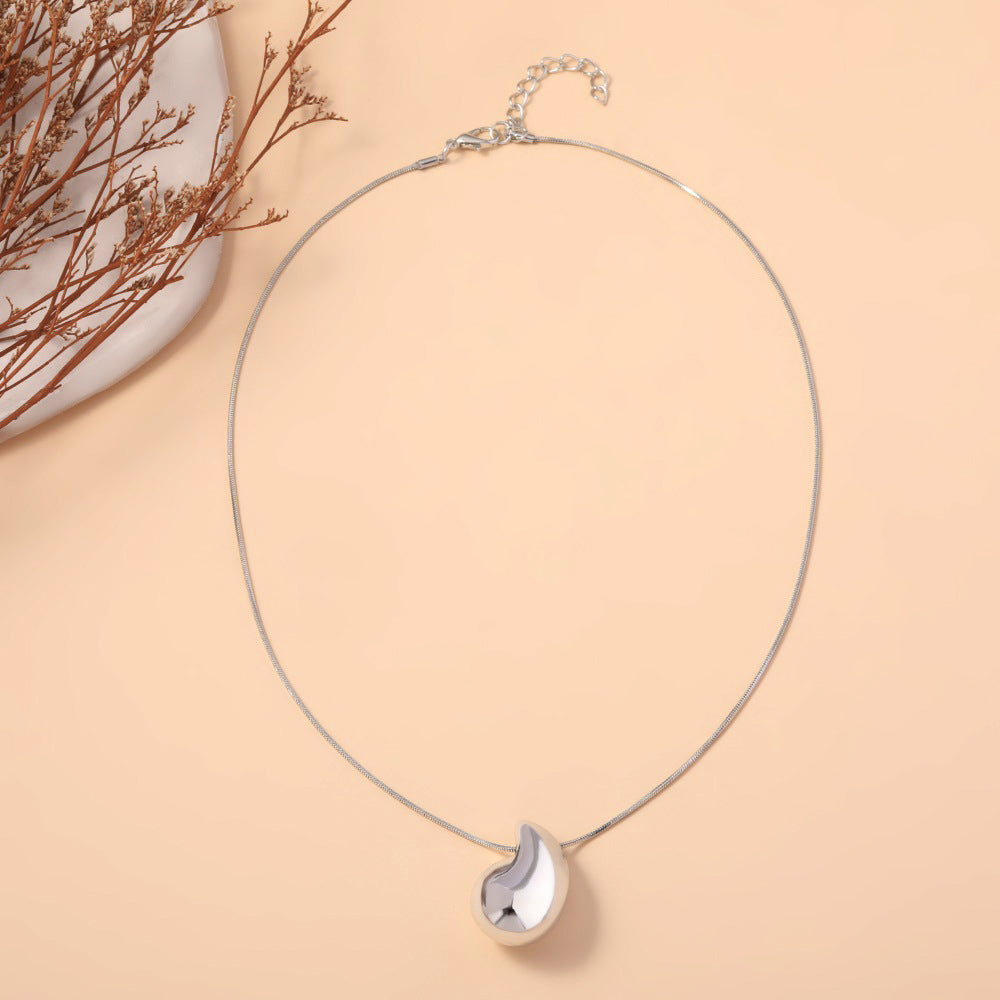 Romanttinen Kulta Kaulakoru erityisiin hetkiin