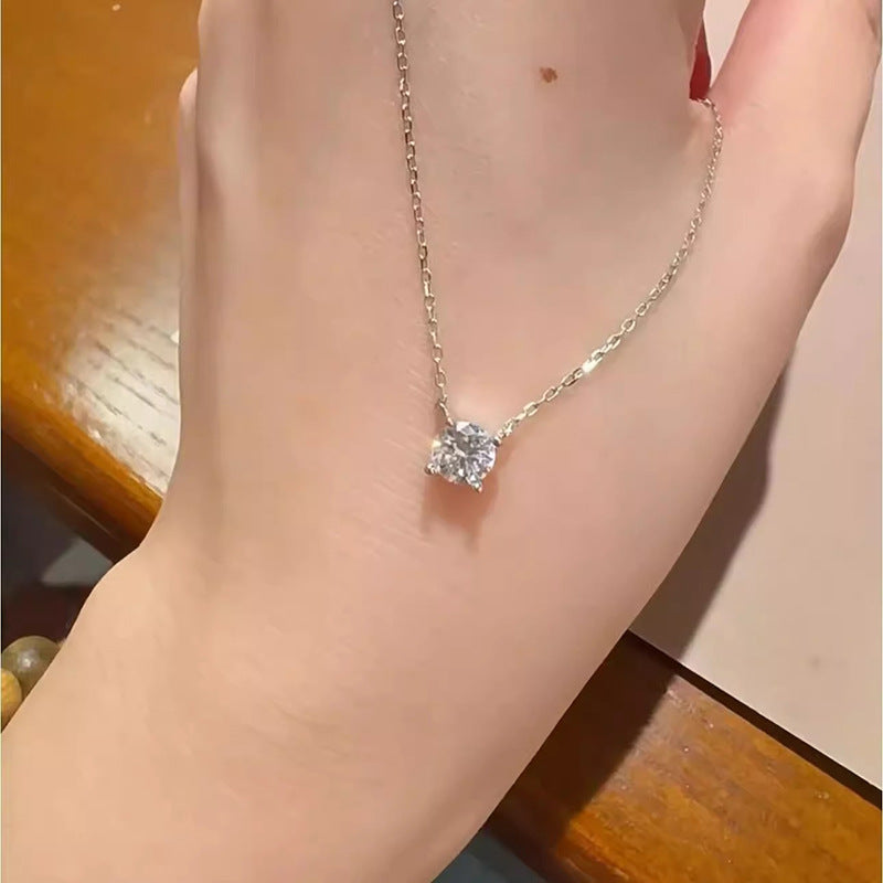 Herkkä käsityö Kaulakoru