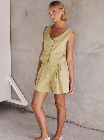 Beautifully Finished Garment in a Timeless Design