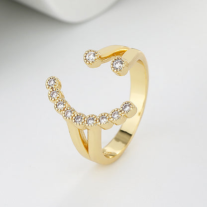 Kaunis Sormus ainutlaatuisella tyylillä