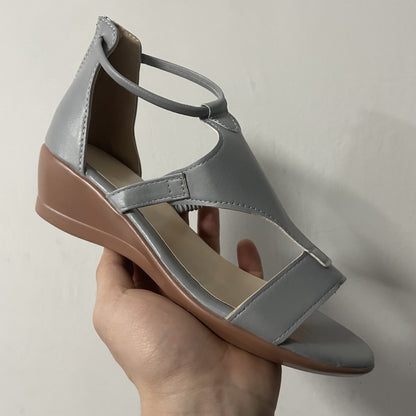 Tyylikkäät Ortopediset Sandaalit Ainutlaatuisella Muotoilulla