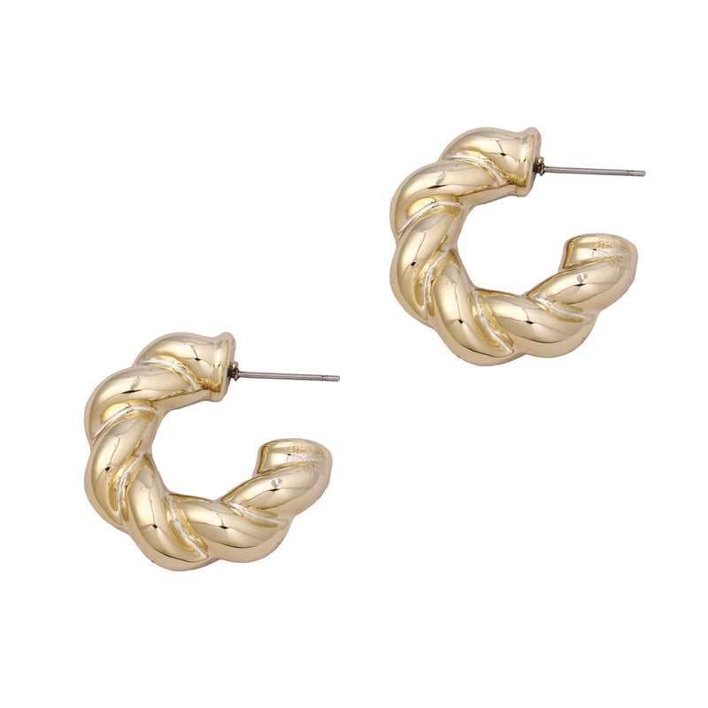 Kaunis Korvarengas ainutlaatuisella tyylillä