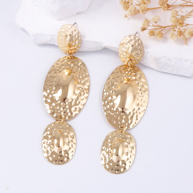 Klassinen Korvarengas ajattomalla viehätyksellä