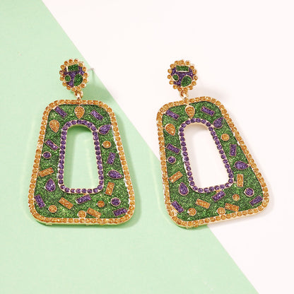 Klassinen Korvarengas ajattomalla viehätyksellä