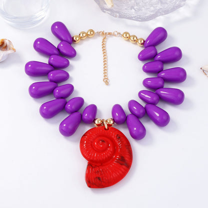 Klassinen Kaulakoru ajattomalla viehätyksellä