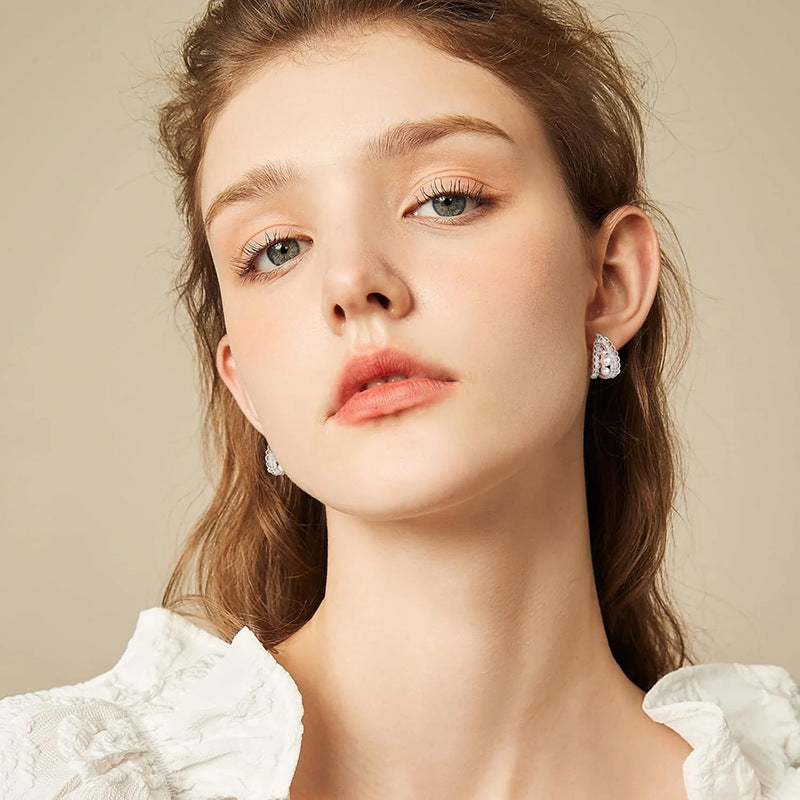 Upea Hopea Korvarengas päivittäiseen käyttöön