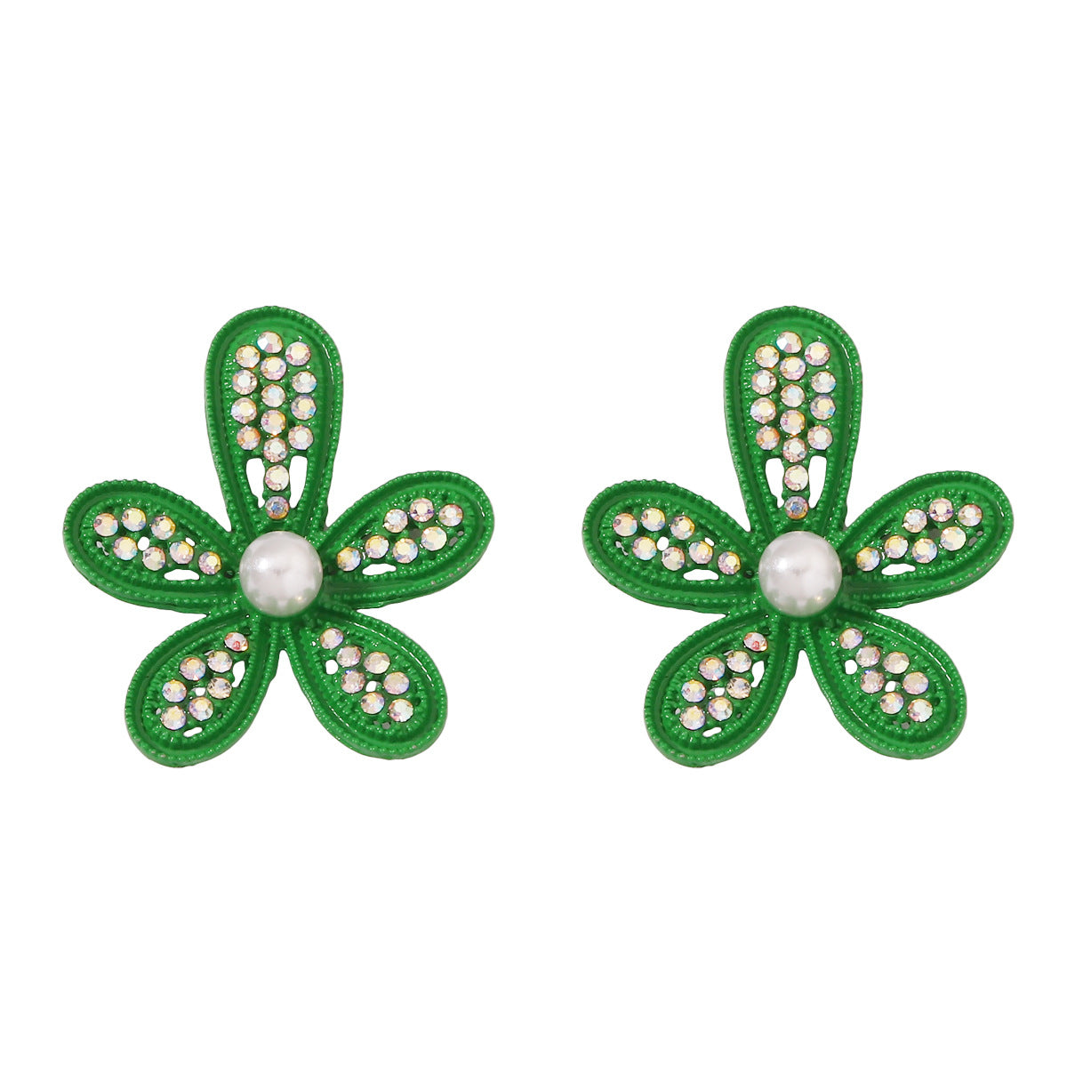 Klassinen Helmi Korvarengas ajattomalla viehätyksellä