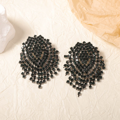 Klassinen Korvarengas ajattomalla viehätyksellä