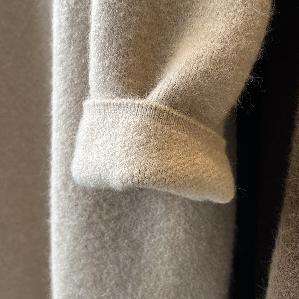 Well Tailored Cardigan with a Graceful Silhouette