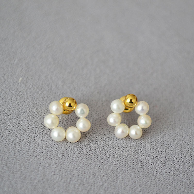 Klassinen Hopea Korvarengas ajattomalla viehätyksellä