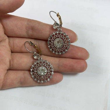 Kaunis Sormus ainutlaatuisella tyylillä