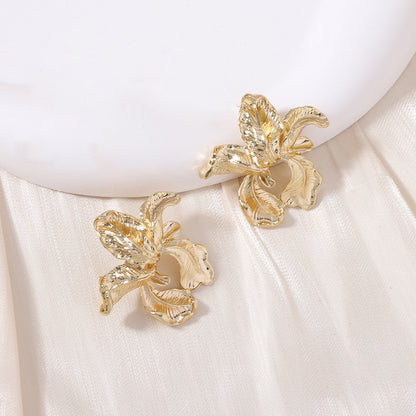 Hurmaava Kulta Korvarengas jokaiseen tilaisuuteen