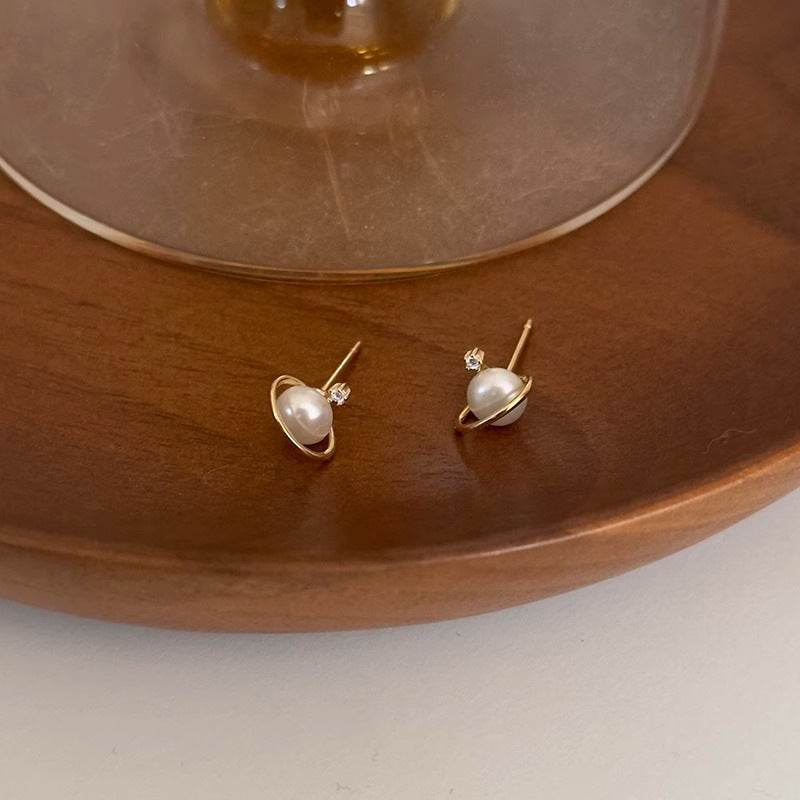 Käsintehty vintage Helmi Korvarengas