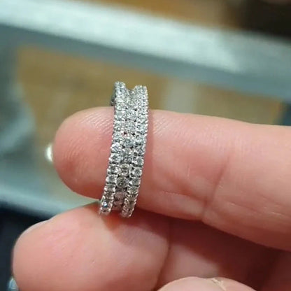 Klassinen Sormus ajattomalla viehätyksellä