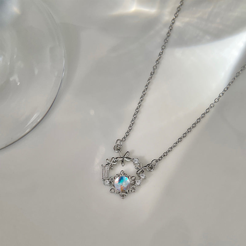 Herkkä käsityö Kaulakoru