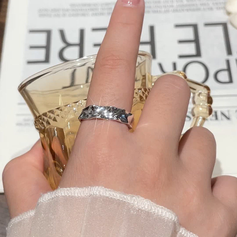 Herkkä käsityö Koru